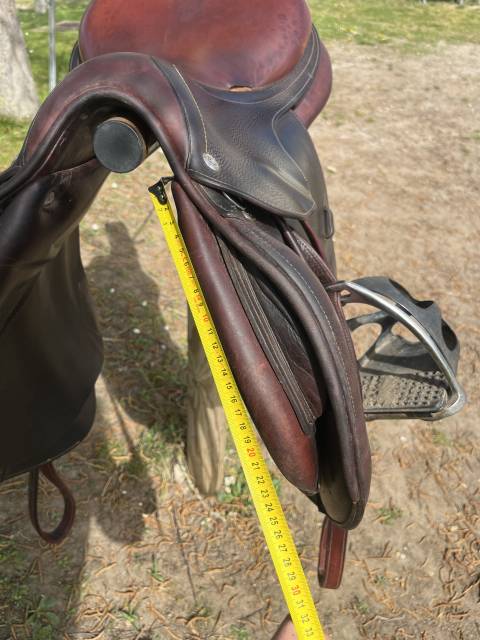 Sella da salto ostacoli CWD  18" - 2015