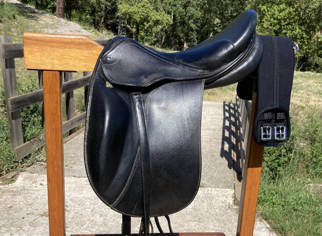 Sella da dressage Stubben  17.5" - 2019