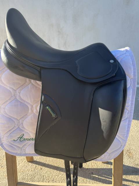 Sella da dressage Amerigo  17.5" - 2022