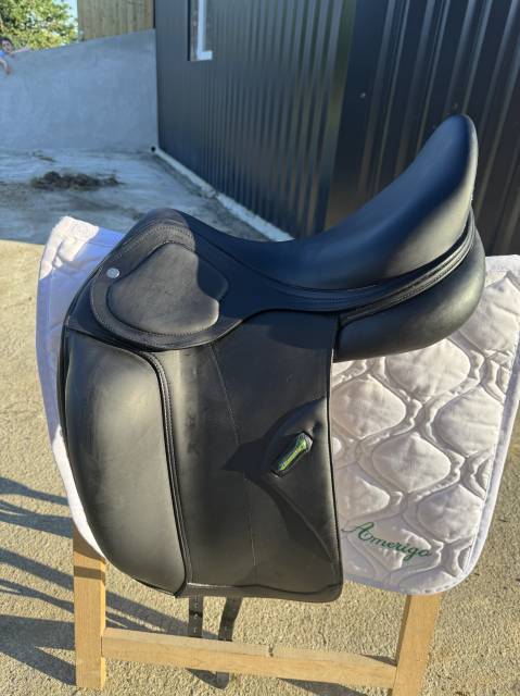 Sella da dressage Amerigo  17.5" - 2022