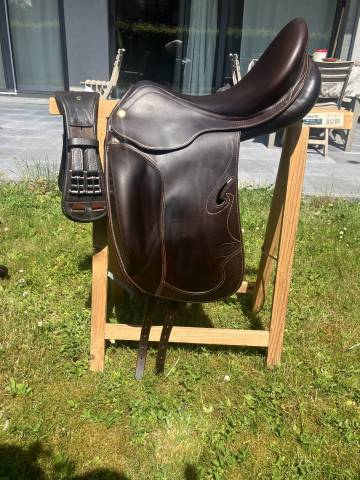 Sella da dressage Prestige Italia  18" - 2020