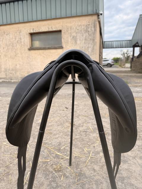 Sella da dressage Devoucoux  17.5" - 2016