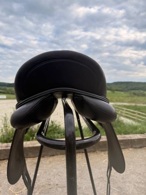 Sella da dressage Devoucoux  17.5" - 2016