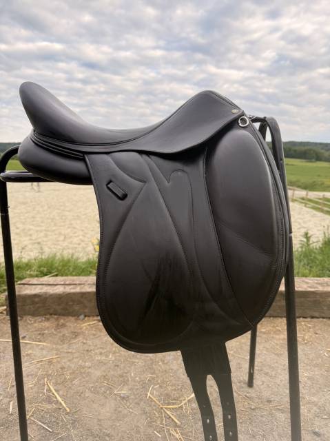 Sella da dressage Devoucoux  17.5" - 2016