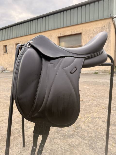 Sella da dressage Devoucoux  17.5" - 2016