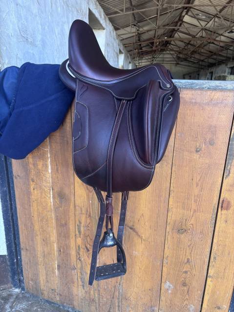 Sella da dressage Antar&egrave;s  17" - 2025