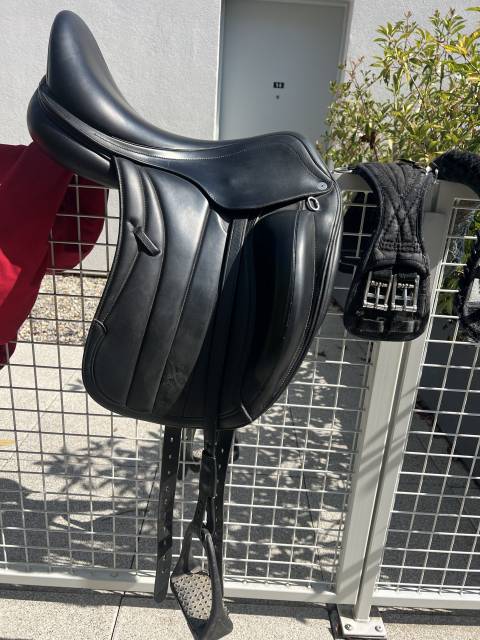 Sella da dressage Equipe  17.5" - 2016