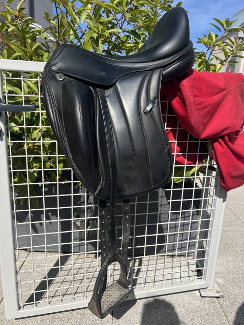 Sella da dressage Equipe  17.5" - 2016