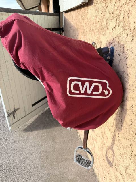 Sella da salto ostacoli CWD  18" - 2015