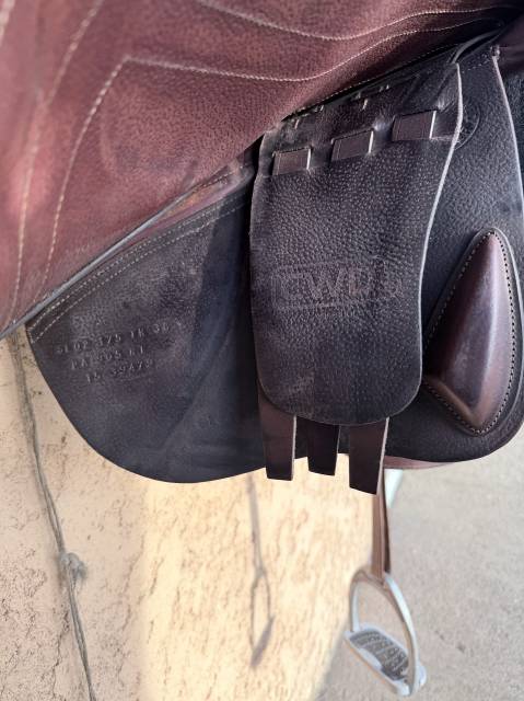 Sella da salto ostacoli CWD  18" - 2015