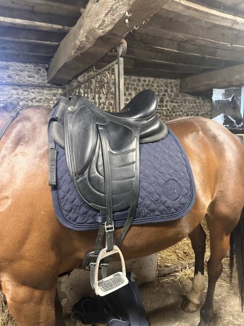Sella da dressage Devoucoux  17" - 2020