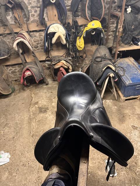 Sella da dressage Devoucoux  17" - 2020