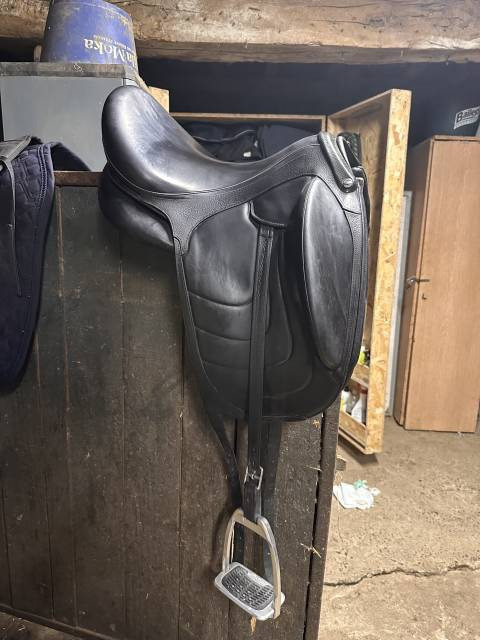 Sella da dressage Devoucoux  17" - 2020