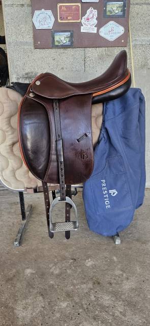 Sella da dressage Prestige Italia D1 dressage  17" - 2023