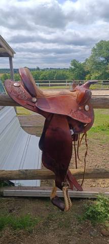 Sella western  Hereford brand by tex tan 17.5" - 2000
