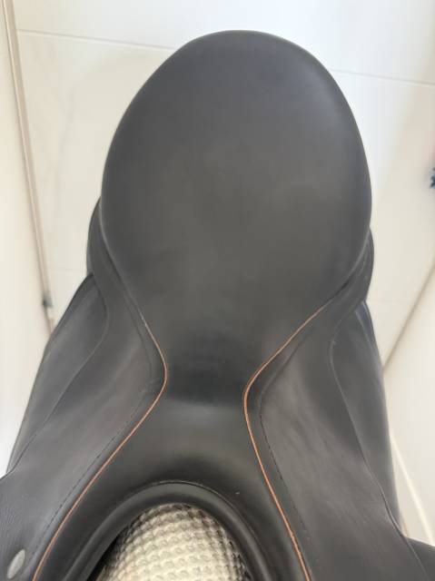 Sella da dressage Childeric  17.5" - 2018