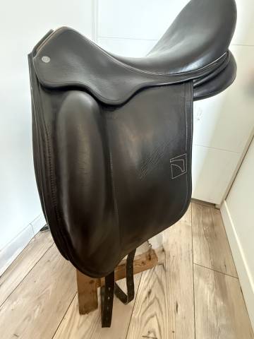 Sella da dressage Childeric  17.5" - 2018