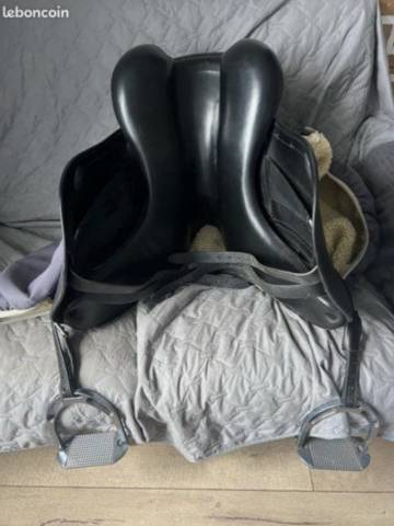 Sella da dressage Meyer Dressage 17" - 2014