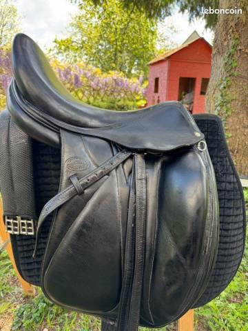 Sella da dressage Devoucoux  18" - 2010