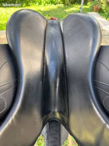 Sella da dressage Devoucoux  18" - 2010