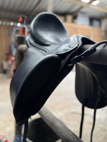 Sella da dressage Childeric  17.5" - 2015