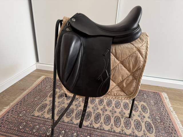 Sella da dressage Prestige Italia Philosophy K 17.5" - 2024