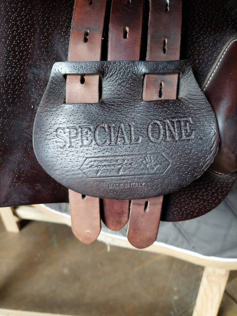 Sella da salto ostacoli Equipe  17.5" - 2019