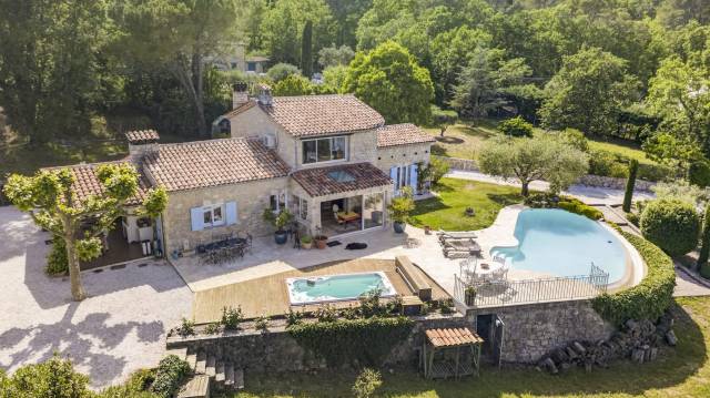 Propriet&agrave; equestre In vendita Var