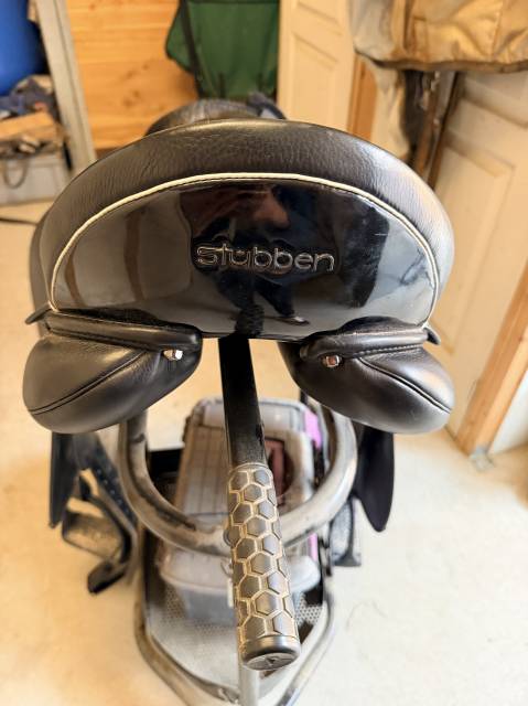 Sella da dressage Stubben  17" - 2023
