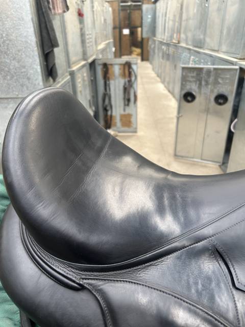 Sella da dressage Devoucoux  17.5" - 2019