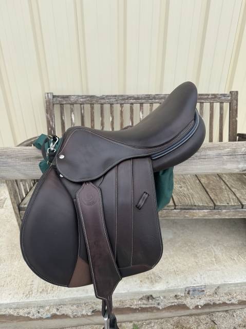 Sella da salto ostacoli Forestier  17.5" - 2022