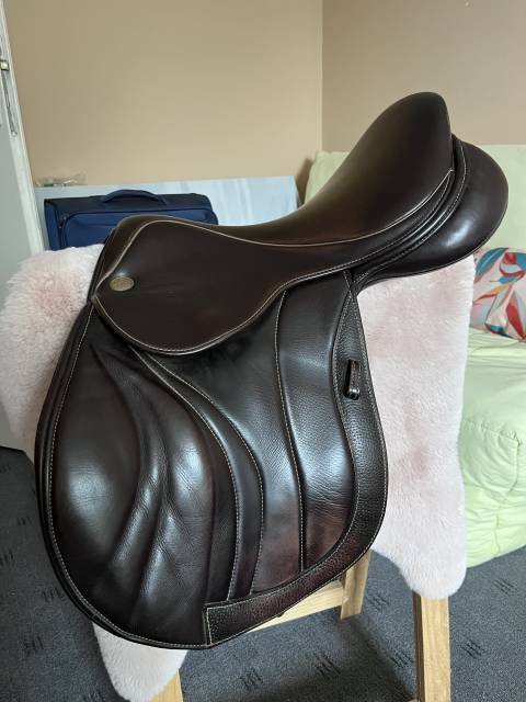 Sella da salto ostacoli KENT & MASTERS FAIRFAX SIRIUS 17.5" - 2017