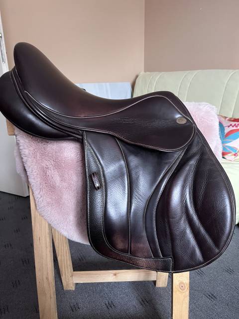 Sella da salto ostacoli KENT & MASTERS FAIRFAX SIRIUS 17.5" - 2017