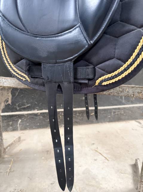 Sella da dressage Devoucoux  17" - 2017
