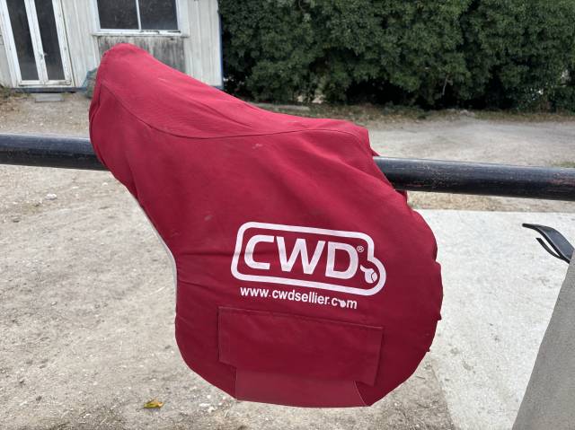 Sella da salto ostacoli CWD  18" - 2020
