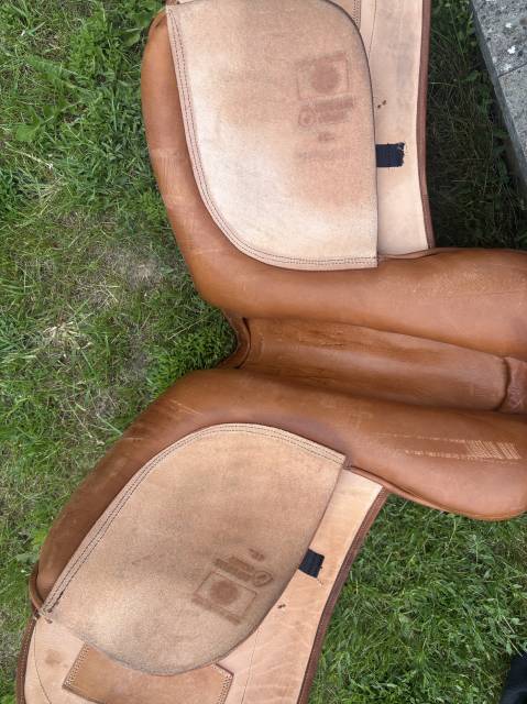 Sella da dressage Gomes  18" - 2026