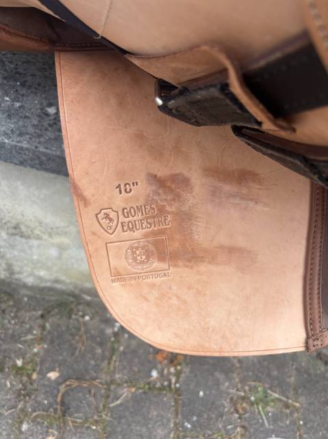 Sella da dressage Gomes  18" - 2026