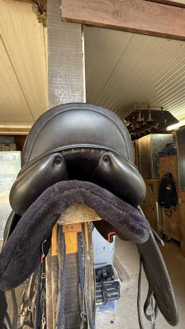 Sella da dressage Antar&egrave;s Dressage Alta&Iuml;r 17.5" - 2018