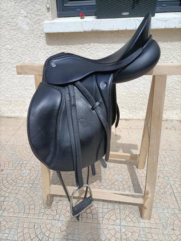 Sella da dressage Kieffer  18" - 2021