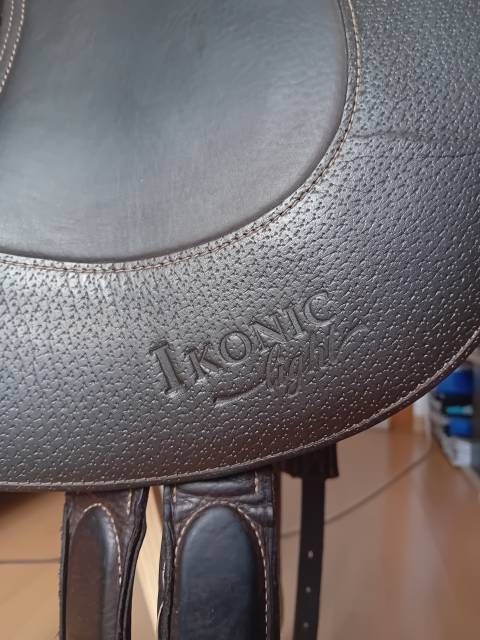 Sella mista Ikonic  17" - 2024