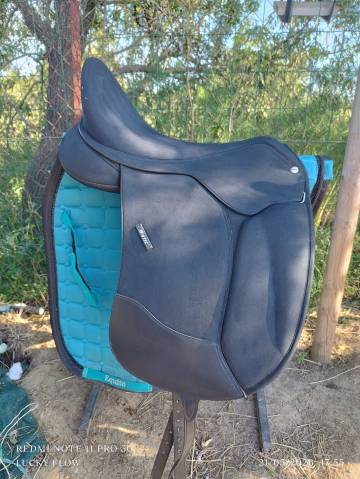 Sella da dressage Wintec  17.5" - 2020