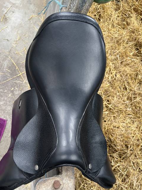 Sella da salto ostacoli Forestier Club 18" - 2023
