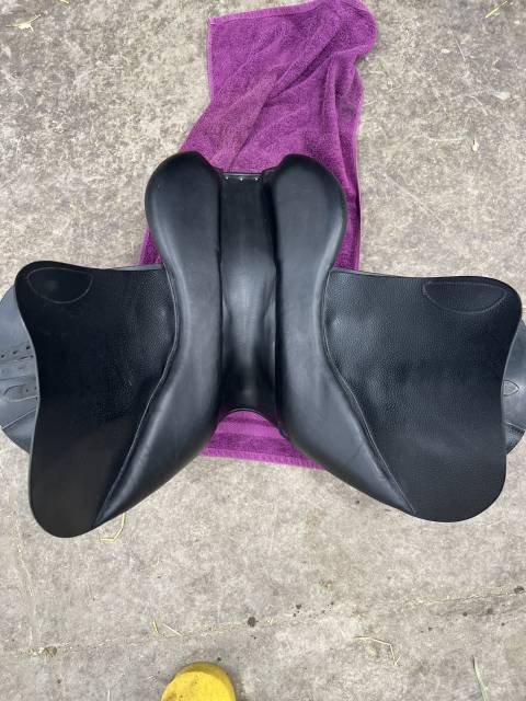 Sella da salto ostacoli Forestier Club 18" - 2023