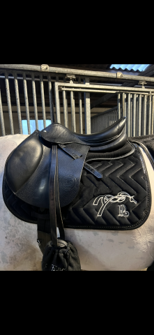 Sella da salto ostacoli Forestier Club 18" - 2023