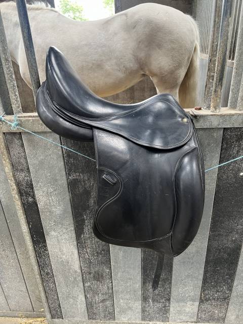 Sella da dressage Forestier Aucun 18" - 2007