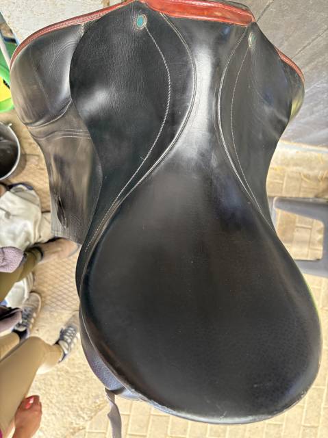 Sella da dressage Stubben  16" - 2014