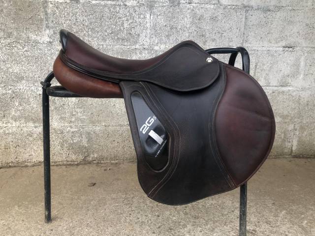 Sella da salto ostacoli CWD  17.5" - 2016