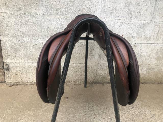 Sella da salto ostacoli CWD  17.5" - 2016