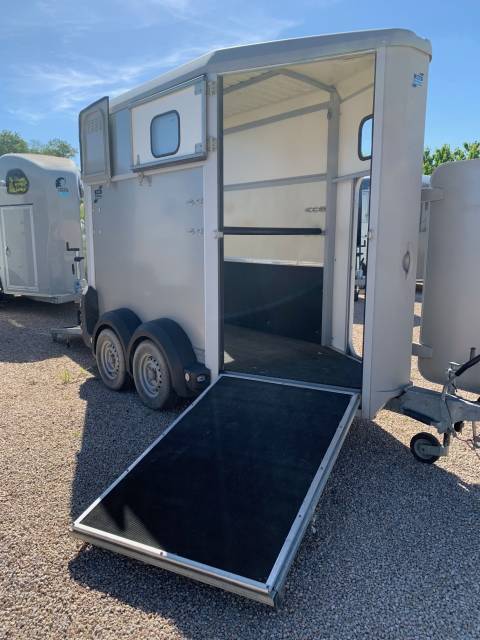 Trailer Ifor Williams HB403 1,5 Cavalli 2014 Occasione