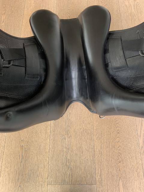 Sella da dressage Childeric  17.5" - 2021